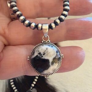 ❤️ White Buffalo Matte Sterling Navajo Style Southwestern Pendant 1.16”L Unisex